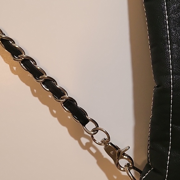Black bag with chain strap. - Picture 2 of 3